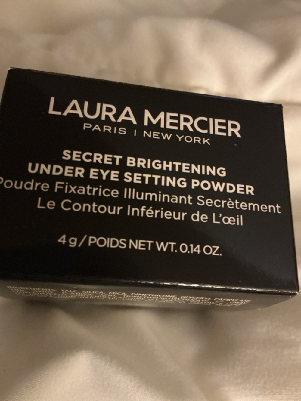 laura mercier Secret Brightening Under Eye Setting Powder -